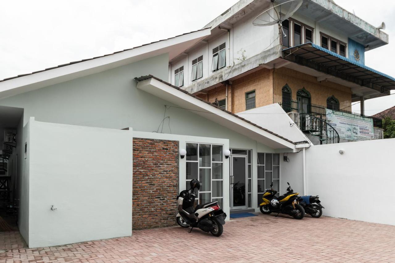 Reddoorz Plus Near Rs Usu Medan 2 Exterior foto